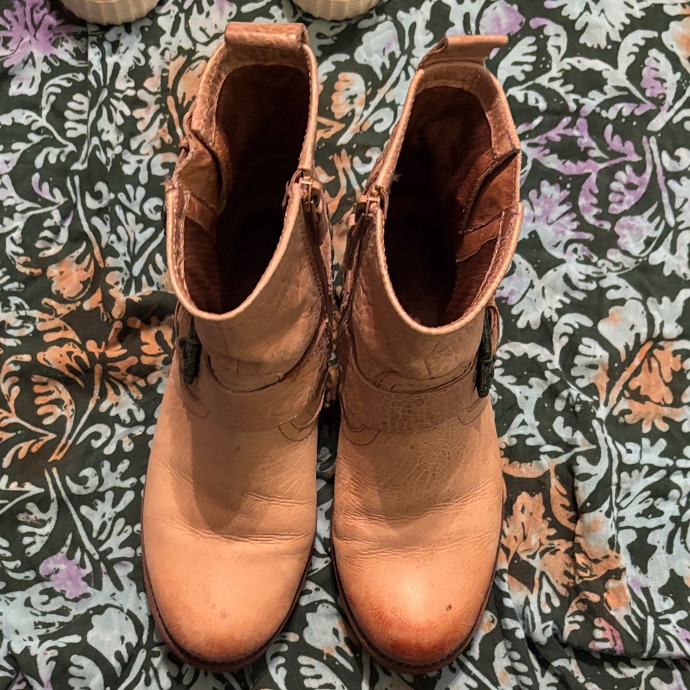 Women's Tan Leather Ankle Boots by maya us6.5
